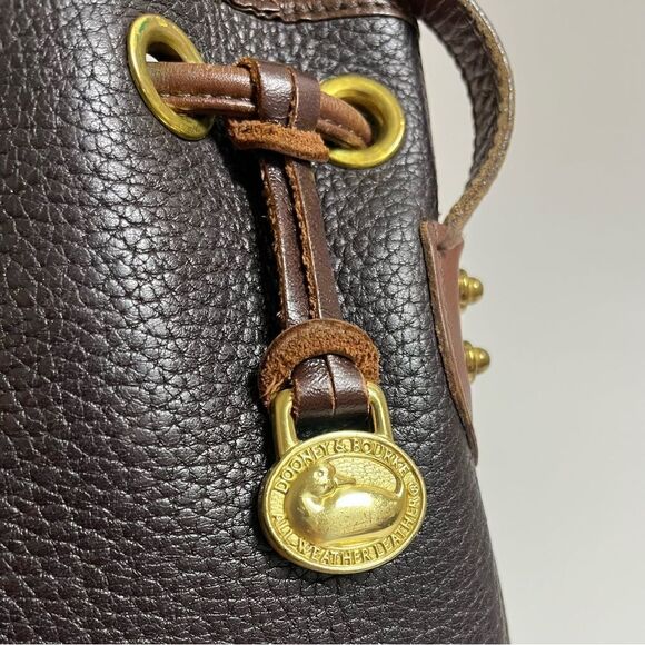 Vintage Dooney Bourke Drawstring Bucket Bag AWL Pebbled Brown Leather Crossbody - Picture 5 of 12